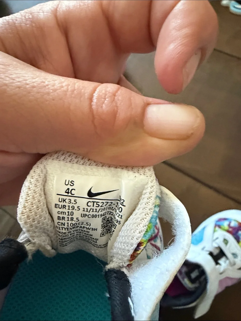 Nike toddler, baby shoes  Slip-On Sneakers SIze 4&6 NWOT